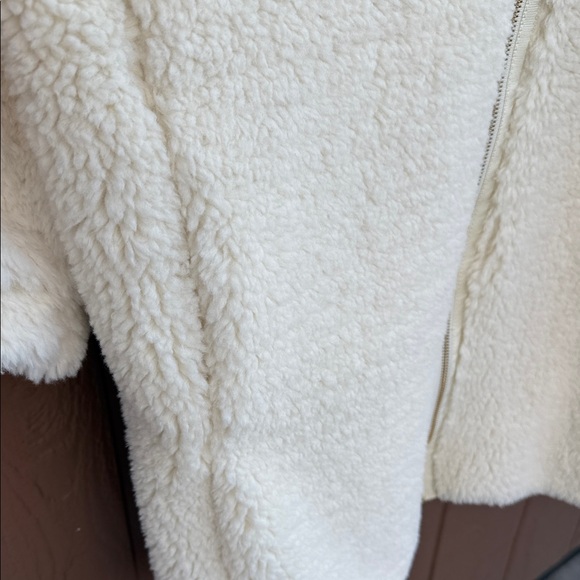 GAP NWT Women's Off-White Teddy Jacket - Picture 5 of 9